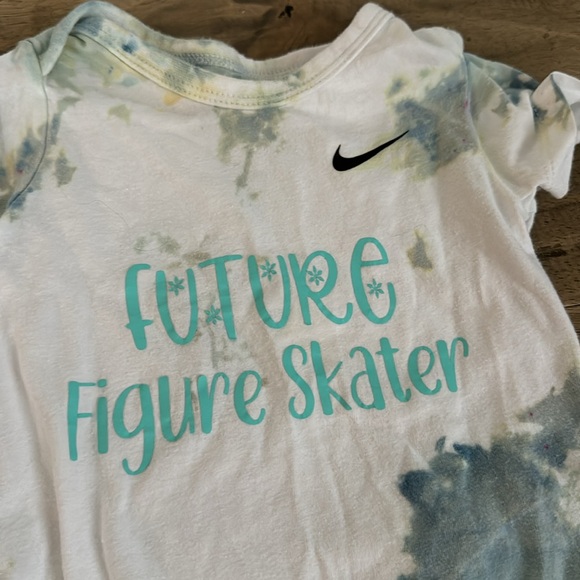 9 month future figure skater ⛸️ set includes Nike onesie and long stretch pants - Picture 2 of 3